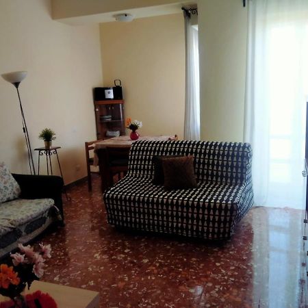 Vila Happy House Mare Di Roma Lido di Ostia Exteriér fotografie