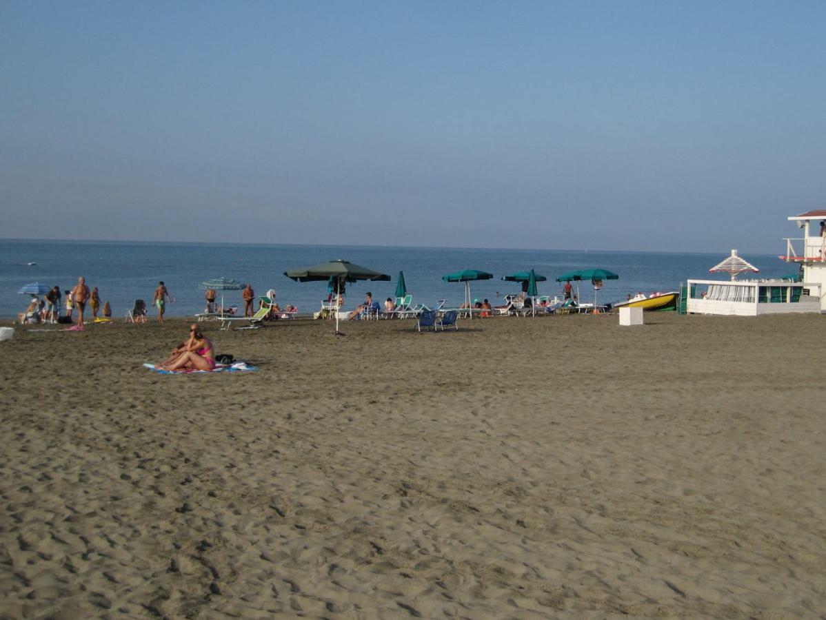 Vila Happy House Mare Di Roma Lido di Ostia Exteriér fotografie